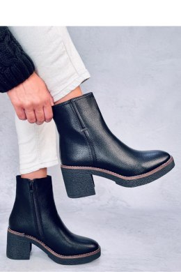 Botki na kauczukowym obcasie TAMIKA BLACK - Inello - 40