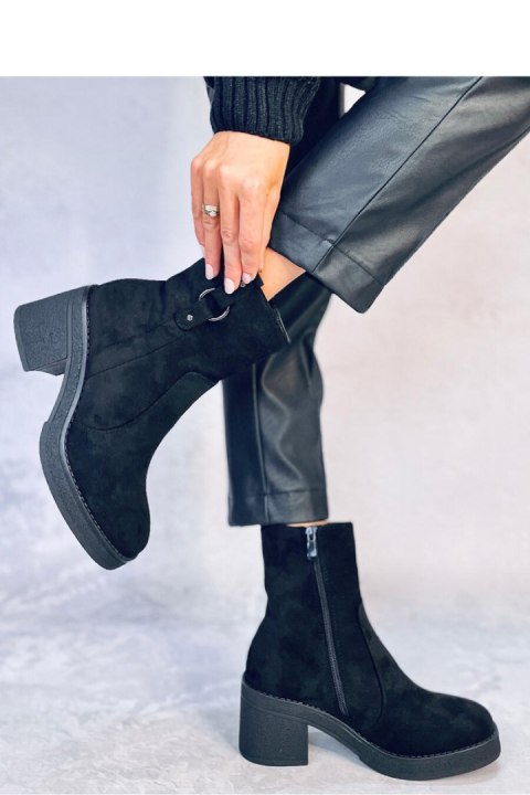 Botki na szerokim obcasie COOKE BLACK - Inello - 36 Botki na szerokim obcasie COOKE BLACK - Inello - 36