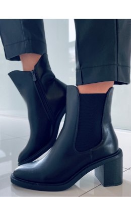 Botki na obcasie klasyczne CLEA BLACK - Inello - 37