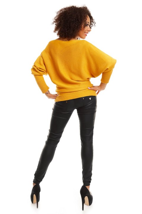 Sweter model 70003 Mustard - PeeKaBoo - uniwersalny Sweter model 70003 Mustard - PeeKaBoo - uniwersalny