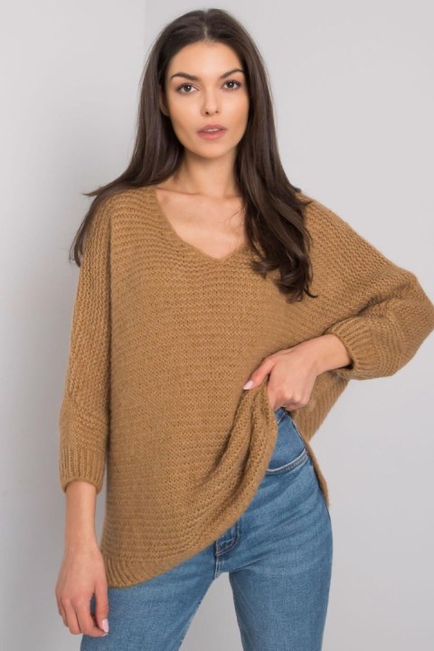 Sweter Damski Model TW-SW-BI-J1001.06 Camel - Och Bella - uniwersalny Sweter Damski Model TW-SW-BI-J1001.06 Camel - Och Bella - uniwersalny