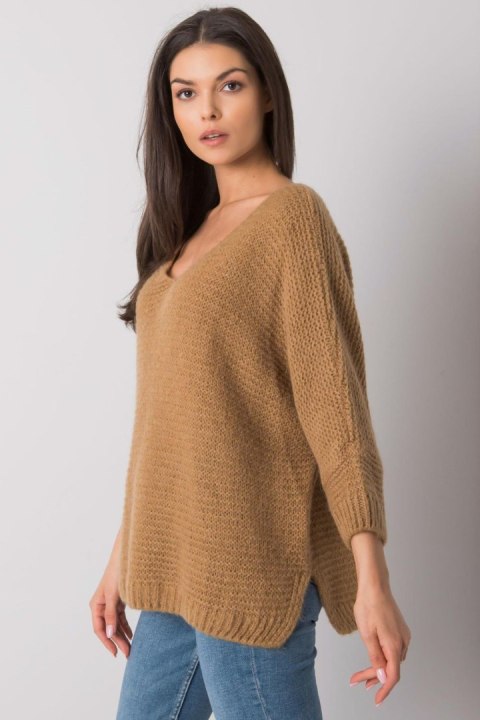 Sweter Damski Model TW-SW-BI-J1001.06 Camel - Och Bella - uniwersalny Sweter Damski Model TW-SW-BI-J1001.06 Camel - Och Bella - uniwersalny