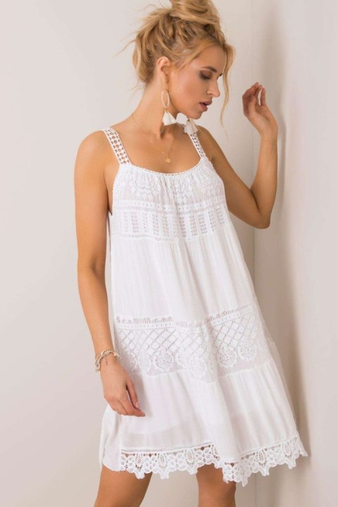 Sukienka Model TW-SK-BI-81593.28 White - Och Bella - M Sukienka Model TW-SK-BI-81593.28 White - Och Bella - M