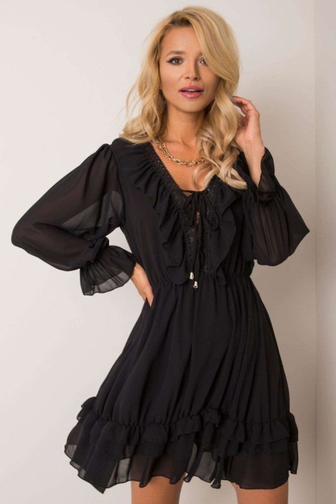 Sukienka Model TW-SK-BI-0761.92 Black - Och Bella - uniwersalny Sukienka Model TW-SK-BI-0761.92 Black - Och Bella - uniwersalny