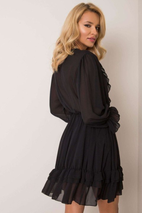 Sukienka Model TW-SK-BI-0761.92 Black - Och Bella - uniwersalny Sukienka Model TW-SK-BI-0761.92 Black - Och Bella - uniwersalny