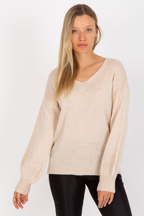 Sweter Damski Model TW-SW-BI-3017.54 Beige - Och Bella - uniwersalny Sweter Damski Model TW-SW-BI-3017.54 Beige - Och Bella - uniwersalny