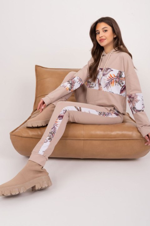 Spodnie Komplet Model RV-KMPL-8659.02 Beige - Relevance - S/M Spodnie Komplet Model RV-KMPL-8659.02 Beige - Relevance - S/M