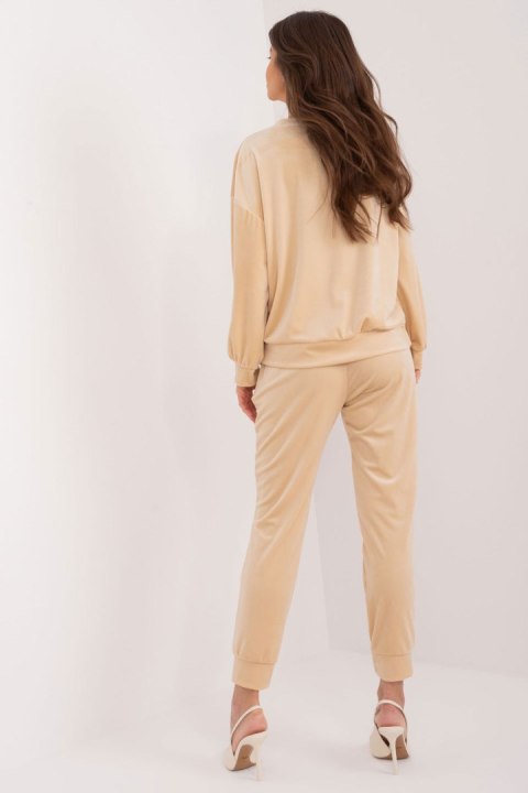 Spodnie Komplet Model DHJ-KMPL-8870.59 Beige - Italy Moda - uniwersalny Spodnie Komplet Model DHJ-KMPL-8870.59 Beige - Italy Moda - uniwersalny