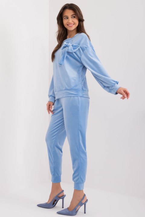 Spodnie Komplet Model DHJ-KMPL-8870.59 Light Blue - Italy Moda - uniwersalny Spodnie Komplet Model DHJ-KMPL-8870.59 Light Blue - Italy Moda - uniwersalny