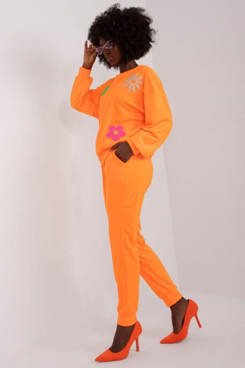 Spodnie Komplet Model DHJ-KMPL-8655.05 Fluo Orange - Italy Moda - uniwersalny Spodnie Komplet Model DHJ-KMPL-8655.05 Fluo Orange - Italy Moda - uniwersalny