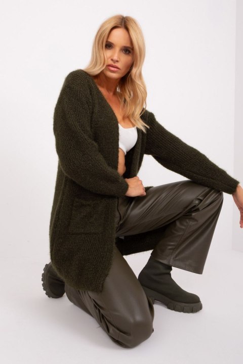 Sweter Kardigan Model DHJ-SW-1009.09P Dark Khaki - Italy Moda - uniwersalny Sweter Kardigan Model DHJ-SW-1009.09P Dark Khaki - Italy Moda - uniwersalny