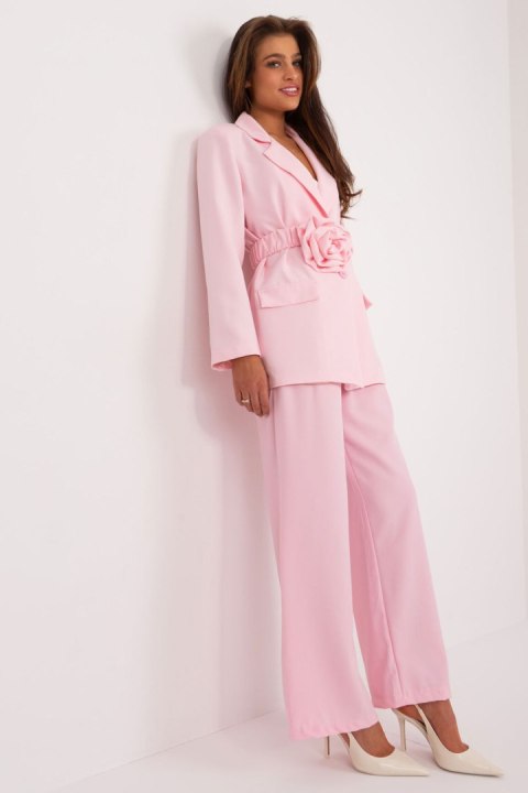 Marynarka Model DHJ-MA-18973.30 Light Pink - Italy Moda - uniwersalny Marynarka Model DHJ-MA-18973.30 Light Pink - Italy Moda - uniwersalny