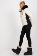 Kurtka Damska Model NM-KR-BS-202.44P Light Beige - NM - s Kurtka Damska Model NM-KR-BS-202.44P Light Beige - NM - s