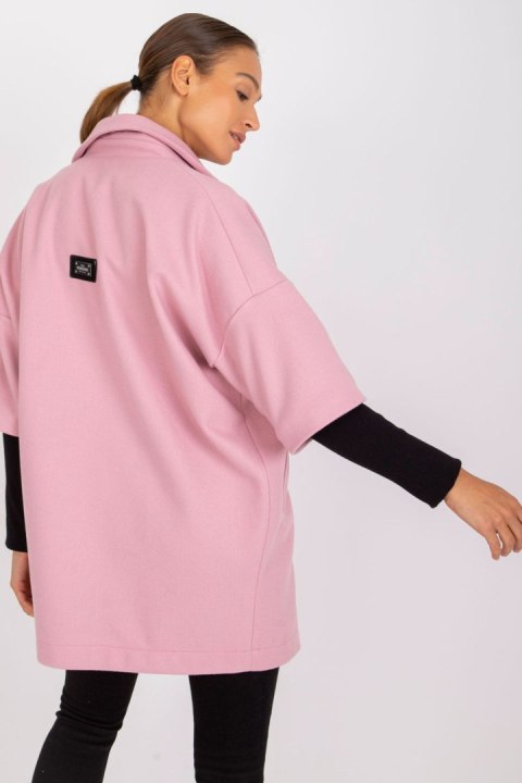Płaszcz Damski Model CHA-PL-0409.30X Light Pink - Rue Paris - L/XL Płaszcz Damski Model CHA-PL-0409.30X Light Pink - Rue Paris - L/XL