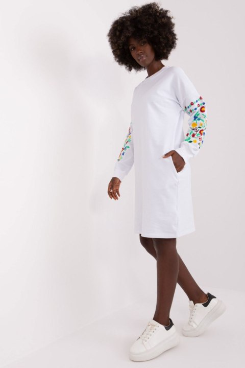 Sukienka Model RV-SK-8979.94P White - Rue Paris - L/XL Sukienka Model RV-SK-8979.94P White - Rue Paris - L/XL