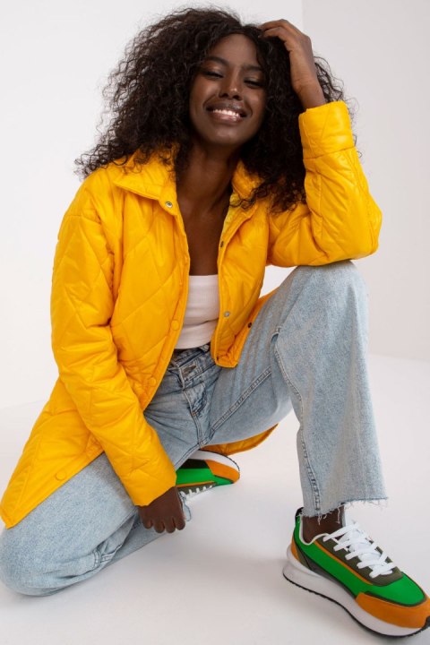 Kurtka Damska Model RV-KR-003.00P Dark Yellow - Rue Paris - M Kurtka Damska Model RV-KR-003.00P Dark Yellow - Rue Paris - M