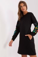 Sukienka Model RV-SK-8979.94P Black - Rue Paris - S/M