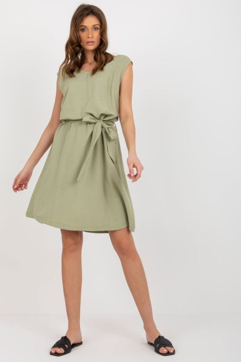 Sukienka Model WN-SK-VE38.32P Pistacja - Rue Paris - XL Sukienka Model WN-SK-VE38.32P Pistacja - Rue Paris - XL
