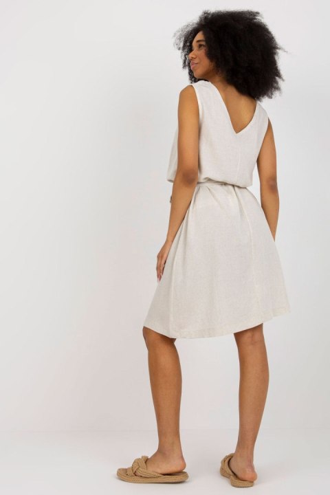 Sukienka Model WN-SK-VE38.06 Light Beige - Rue Paris - L Sukienka Model WN-SK-VE38.06 Light Beige - Rue Paris - L
