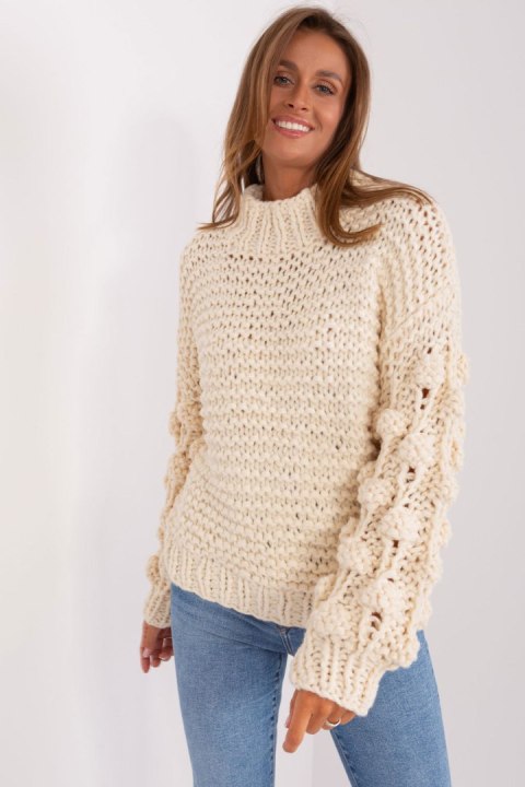 Sweter Damski Model AT-SW-2382.97P Light Beige - AT - uniwersalny Sweter Damski Model AT-SW-2382.97P Light Beige - AT - uniwersalny