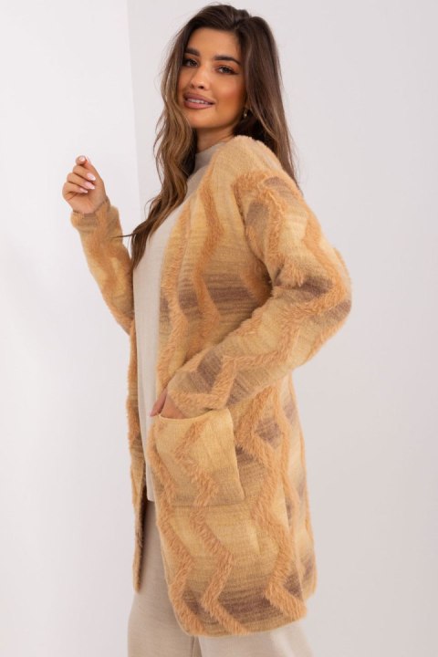 Sweter Kardigan Model AT-SW-234701.34 Beige - AT - uniwersalny Sweter Kardigan Model AT-SW-234701.34 Beige - AT - uniwersalny