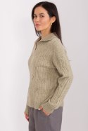 Sweter Damski Model AT-SW-2349-2.27 Khaki - AT - uniwersalny Sweter Damski Model AT-SW-2349-2.27 Khaki - AT - uniwersalny
