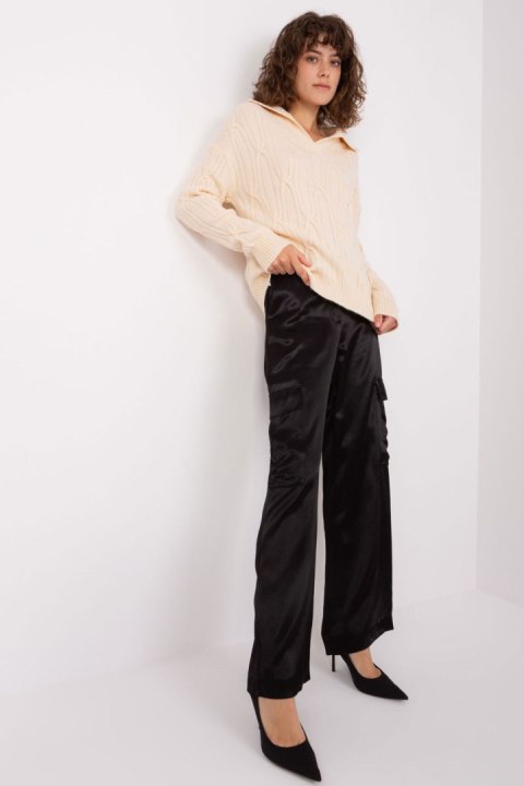 Sweter Damski Model AT-SW-2349-2.27 Light Beige - AT - uniwersalny Sweter Damski Model AT-SW-2349-2.27 Light Beige - AT - uniwersalny