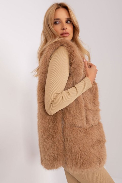 Kamizelka Model AT-KZ-2368.00P Camel - AT - S/M Kamizelka Model AT-KZ-2368.00P Camel - AT - S/M