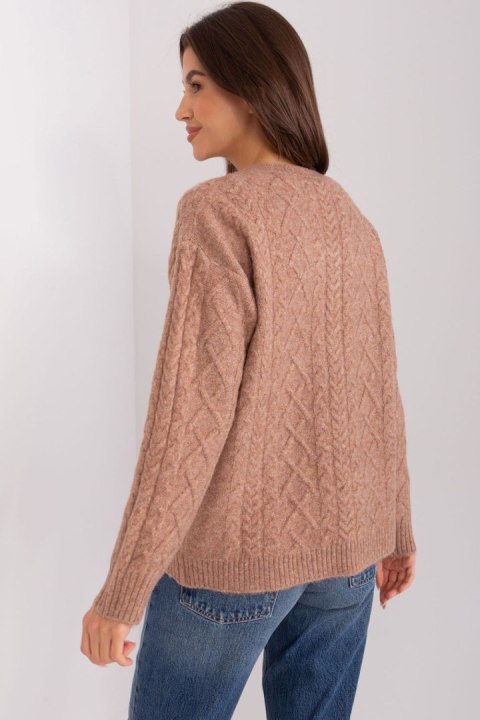 Sweter Damski Model AT-SW-2358.31 Light Brown - AT - uniwersalny Sweter Damski Model AT-SW-2358.31 Light Brown - AT - uniwersalny