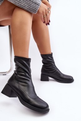 Botki Model Aphroteia 23BT35-6449 Black Skóra - Step in style Hurtownia odzieży on-line, moda damska, bielizna i obuwie dla kobi