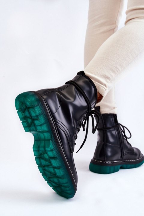 Botki Glany Model Trinah 22BT35-5079 Black_Green - Step in style - 36 Botki Glany Model Trinah 22BT35-5079 Black_Green - Step in style - 36