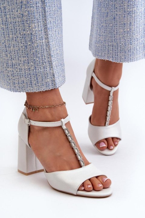 Sandały Model Aniya 20195 Silver - Step in style - 38 Sandały Model Aniya 20195 Silver - Step in style - 38