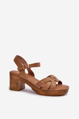 Sandały Model Assames 24SD98-6758 Brown - Step in style - 39