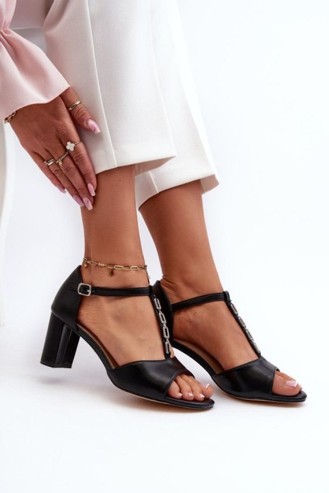 Sandały Model Triavera 24SD98-7148 Black - Step in style - 38 Sandały Model Triavera 24SD98-7148 Black - Step in style - 38