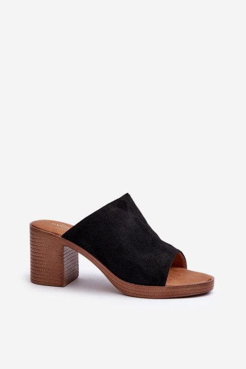 Sandał Klapki Model Varnila 24SD98-6763 Black - Step in style - 37 Sandał Klapki Model Varnila 24SD98-6763 Black - Step in style - 37