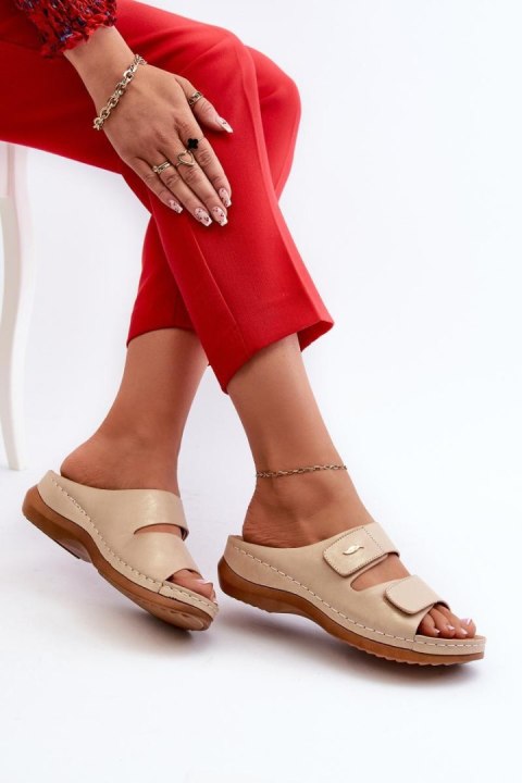 Sandał Klapki Model Frellia 22SD98-4558 Beige - Step in style - 39 Sandał Klapki Model Frellia 22SD98-4558 Beige - Step in style - 39