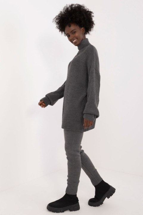 Spodnie Komplet Model BA-KMPL-140669.31 Dark Grey - Badu - uniwersalny Spodnie Komplet Model BA-KMPL-140669.31 Dark Grey - Badu - uniwersalny
