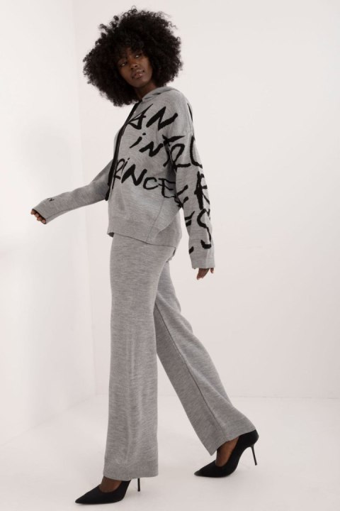 Spodnie Komplet Model BA-KMPL-1469.92 Grey/Black - Badu - uniwersalny Spodnie Komplet Model BA-KMPL-1469.92 Grey/Black - Badu - uniwersalny