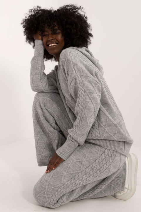 Spodnie Komplet Model BA-KMPL-8021.52P Grey - Badu - uniwersalny Spodnie Komplet Model BA-KMPL-8021.52P Grey - Badu - uniwersalny