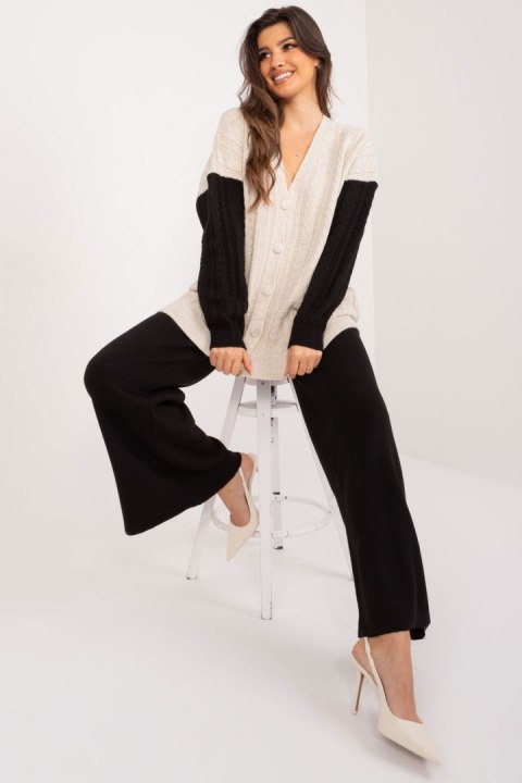 Sweter Damski Model BA-SW-0549.32 Black/Beige - Badu - uniwersalny Sweter Damski Model BA-SW-0549.32 Black/Beige - Badu - uniwersalny