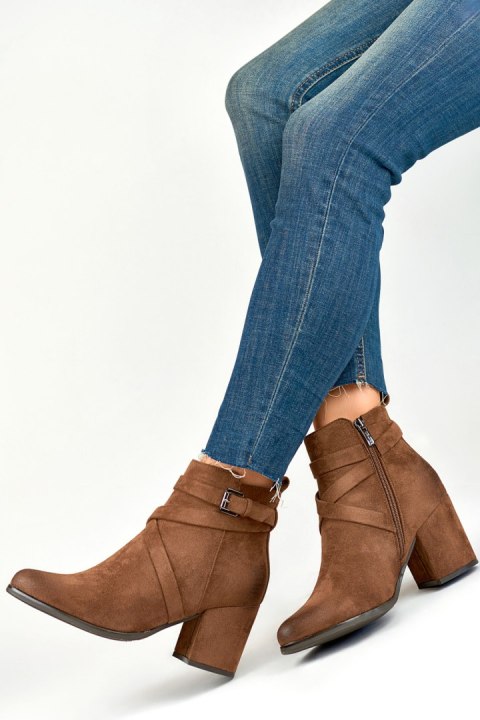 Botki Model 260037FX-SU Brown - PRIMO - 37 Botki Model 260037FX-SU Brown - PRIMO - 37