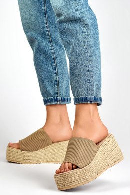 Sandał Klapki Model 7237KH Beige - PRIMO - 38