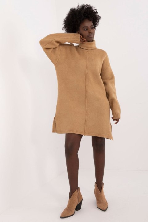 Sukienka Model BA-SK-0547.99 Camel - Badu - uniwersalny Sukienka Model BA-SK-0547.99 Camel - Badu - uniwersalny