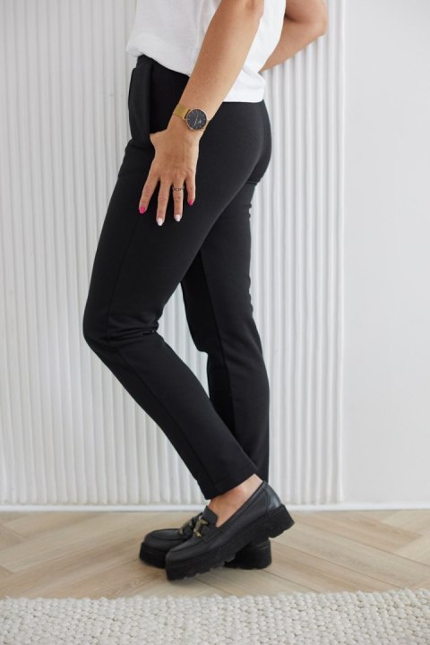 Spodnie Dresowe Model M413/3 Black - La Aurora - 44 Spodnie Dresowe Model M413/3 Black - La Aurora - 44