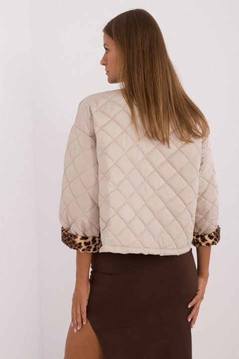 Kurtka Damska Model DHJ-KR-A8357.50 Beige - Italy Moda - uniwersalny Kurtka Damska Model DHJ-KR-A8357.50 Beige - Italy Moda - uniwersalny