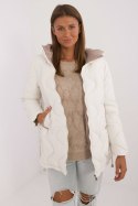 Kurtka Damska Model MBM-KR-2319.37 Ecru - MBM - XXL Kurtka Damska Model MBM-KR-2319.37 Ecru - MBM - XXL