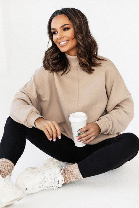 Beżowa bluza Simple ze stójką i przeszyciami Beżowa bluza Simple ze stójką i przeszyciami