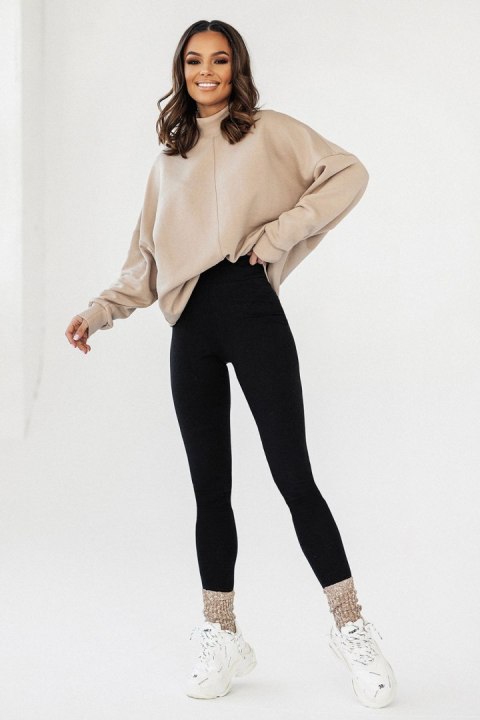 Beżowa bluza Simple ze stójką i przeszyciami Beżowa bluza Simple ze stójką i przeszyciami
