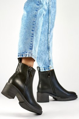 Botki Model MS2079B Black - PRIMO - 39