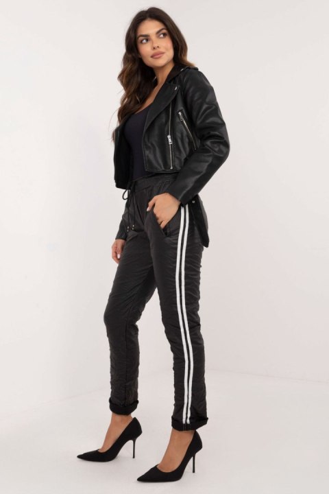 Spodnie Damskie Model DHJ-SP-21557.35 Black - Italy Moda - uniwersalny Spodnie Damskie Model DHJ-SP-21557.35 Black - Italy Moda - uniwersalny